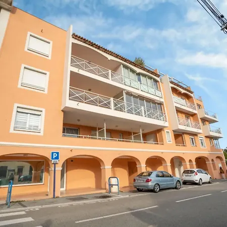 De 1 Pres Du Centre De Frejus, Cote D'azur * Fréjus